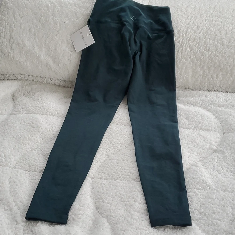 Beyond Yoga Green Spacedye Take Me Higher Long Leggings - Picture 3 of 16